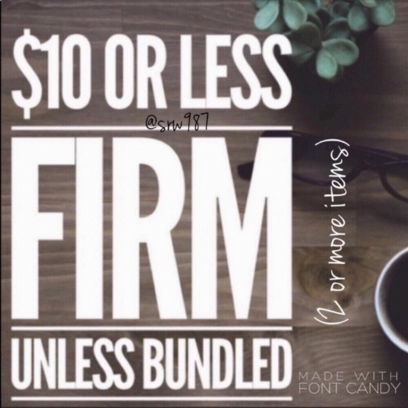 Christmas at the Chalet by Anita Hughes Paperback - Picture 11 of 11